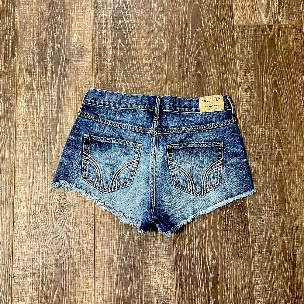Hollister Junior Denim Shorts – Size 3